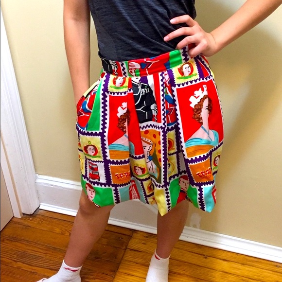 RARE Vintage Sz S punk rock “God save the QUEEN” circle style w/pockets & zipper - Picture 4 of 5